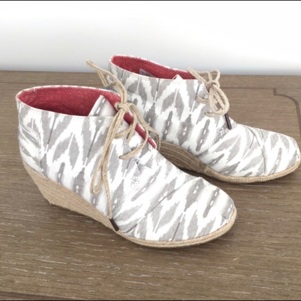 Toms- desert wedge bootie
